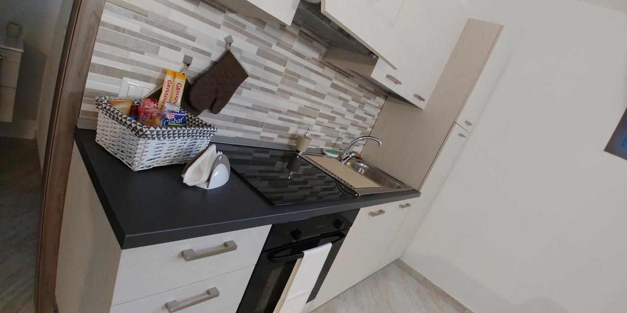 Paradeisos Residence Sas ซอมมา ลอมบาร์โด ภายนอก รูปภาพ